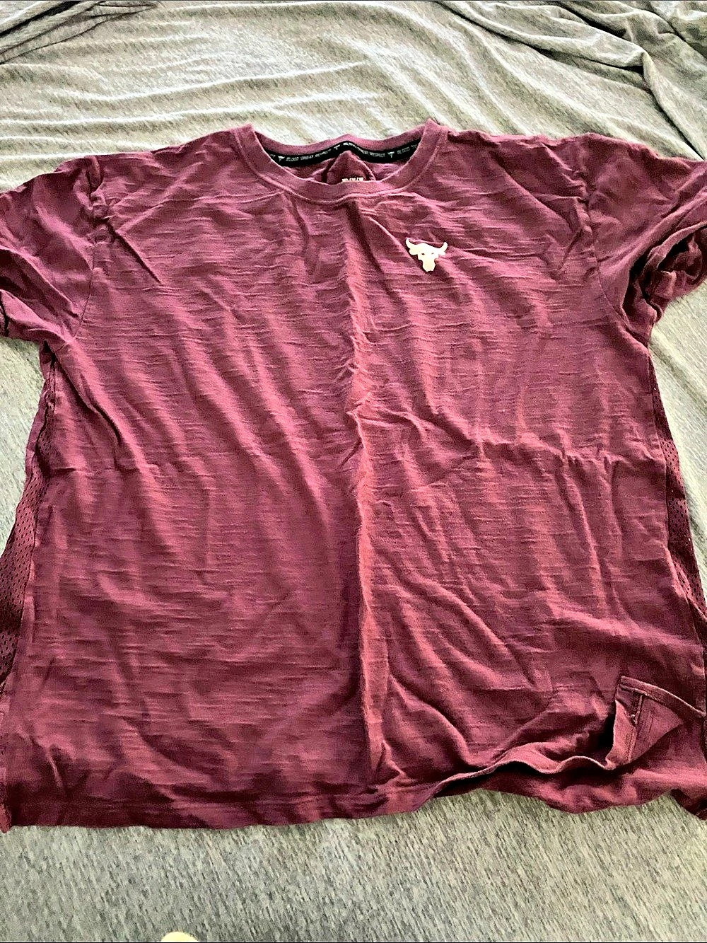 Under Armour Project Rock Brahma Bull Graphic Short-Sleeve T-Shirt Tee Medium